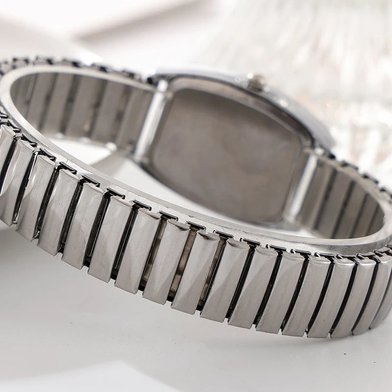 Ceas de lux în formă de butoi