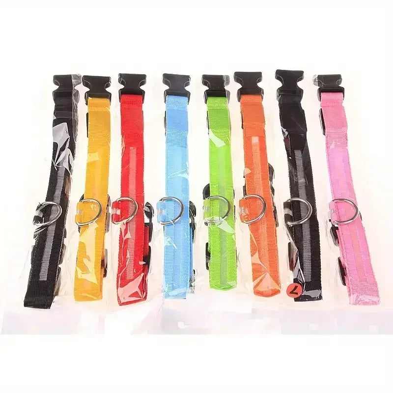 Zgarda de siguranță cu lumină pentru plimbări nocturne